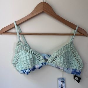 Frankies bikinis Crochet Hawaiian print size M